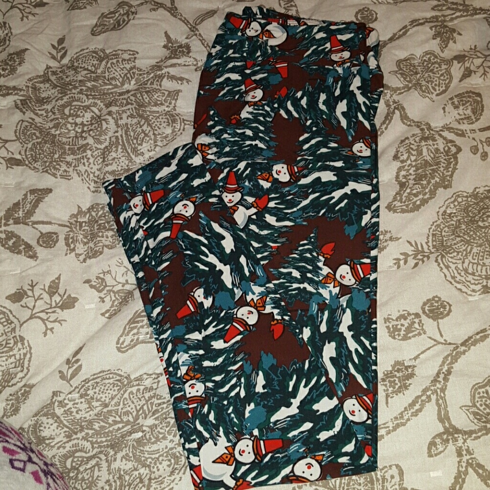 LuLaRoe TC christmas leggings